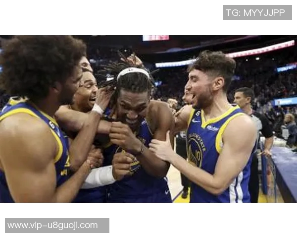 卢尼半场表现出色高效6中4贡献8分3篮板2助攻依然是卢姥爷 卢尼半场表现出色高效6中4贡献8分3篮板2助攻依然是卢姥爷