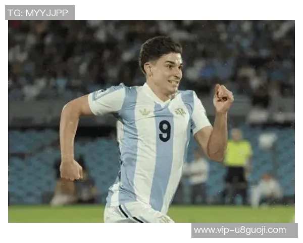 帕斯谈与劳塔罗阿尔瓦雷斯搭档踢球的轻松与挑战克服之道 帕斯谈与劳塔罗阿尔瓦雷斯搭档踢球的轻松与挑战克服之道